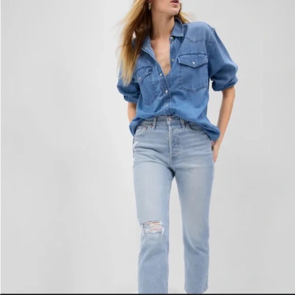 GAP Women's High-Rise Light Blue Jeans